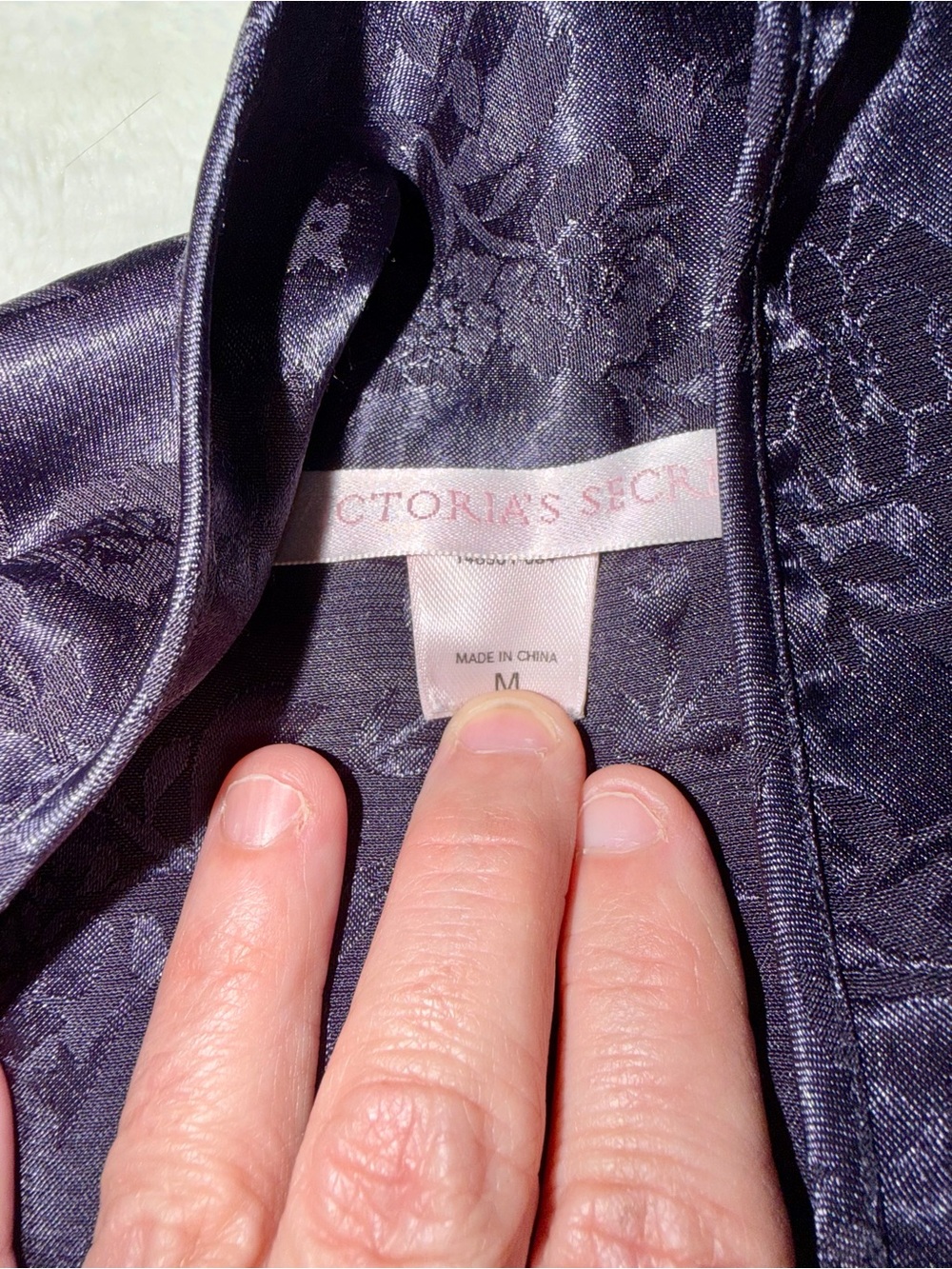 Vintage Victoria’s Secret Navy Satin Floral Damask Pajama Set - Picture 3 of 9